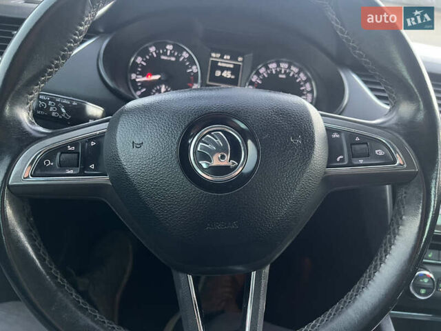 Синий Шкода Октавия, объемом двигателя 1.8 л и пробегом 306 тыс. км за 12500 $, фото 30 на Automoto.ua