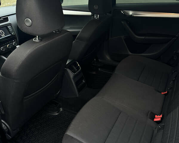 Синий Шкода Октавия, объемом двигателя 1.97 л и пробегом 258 тыс. км за 12350 $, фото 9 на Automoto.ua