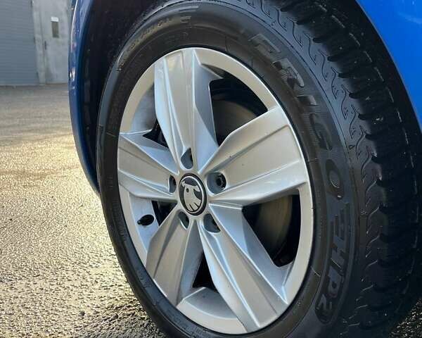 Синий Шкода Октавия, объемом двигателя 1.97 л и пробегом 230 тыс. км за 13700 $, фото 6 на Automoto.ua