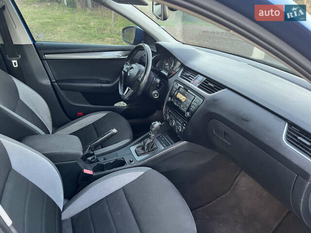 Синий Шкода Октавия, объемом двигателя 1.8 л и пробегом 306 тыс. км за 12500 $, фото 19 на Automoto.ua