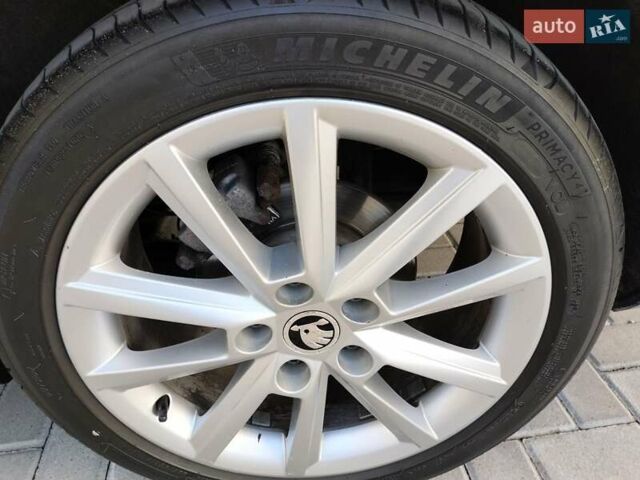 Синій Шкода Октавія, об'ємом двигуна 2 л та пробігом 313 тис. км за 10999 $, фото 92 на Automoto.ua