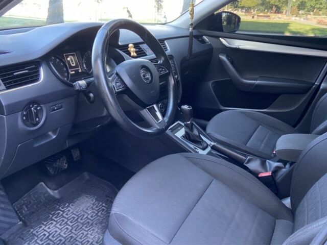 Синий Шкода Октавия, объемом двигателя 2 л и пробегом 257 тыс. км за 11900 $, фото 7 на Automoto.ua