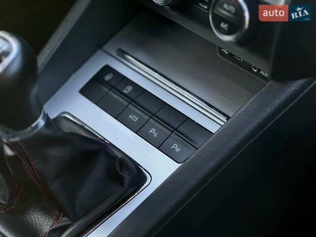 Синій Шкода Октавія, об'ємом двигуна 1.97 л та пробігом 280 тис. км за 12800 $, фото 22 на Automoto.ua