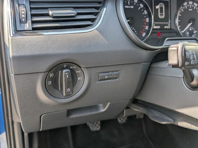 Синий Шкода Октавия, объемом двигателя 1.6 л и пробегом 307 тыс. км за 13500 $, фото 21 на Automoto.ua