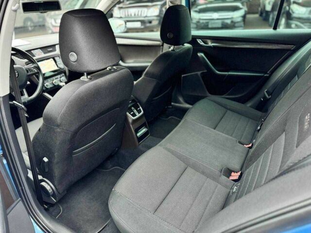 Синий Шкода Октавия, объемом двигателя 2 л и пробегом 186 тыс. км за 15000 $, фото 13 на Automoto.ua