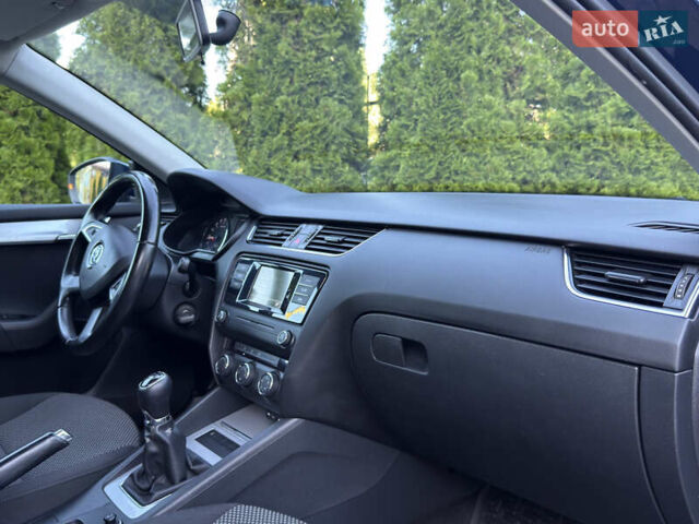 Синий Шкода Октавия, объемом двигателя 1.6 л и пробегом 285 тыс. км за 9950 $, фото 39 на Automoto.ua