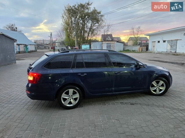 Синий Шкода Октавия, объемом двигателя 1.97 л и пробегом 402 тыс. км за 8800 $, фото 4 на Automoto.ua