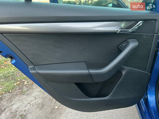Синий Шкода Октавия, объемом двигателя 1.8 л и пробегом 306 тыс. км за 12500 $, фото 23 на Automoto.ua