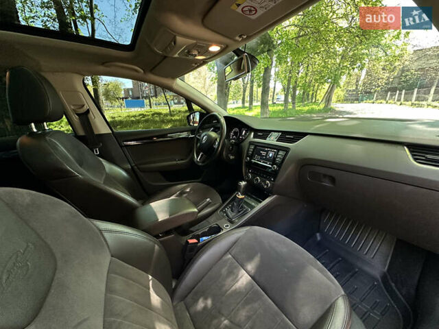 Синий Шкода Октавия, объемом двигателя 1.97 л и пробегом 218 тыс. км за 15000 $, фото 4 на Automoto.ua