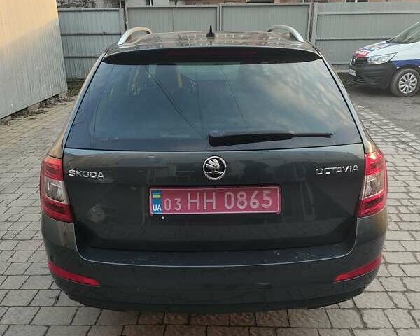 Синий Шкода Октавия, объемом двигателя 1.6 л и пробегом 144 тыс. км за 13000 $, фото 5 на Automoto.ua