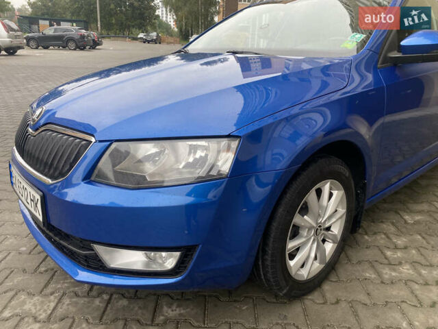 Синий Шкода Октавия, объемом двигателя 1.6 л и пробегом 311 тыс. км за 10800 $, фото 3 на Automoto.ua