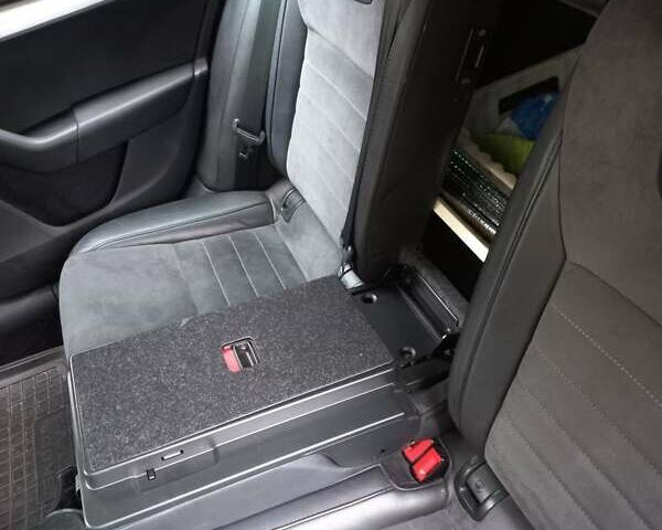 Синий Шкода Октавия, объемом двигателя 1.6 л и пробегом 234 тыс. км за 13500 $, фото 12 на Automoto.ua