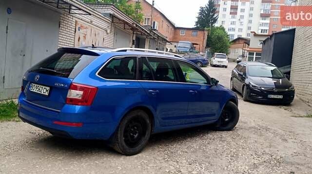 Синий Шкода Октавия, объемом двигателя 1.6 л и пробегом 150 тыс. км за 12969 $, фото 1 на Automoto.ua