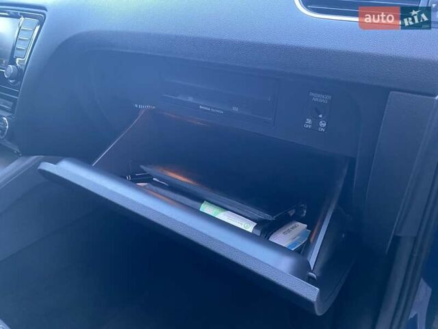 Шкода Октавія 2016 у Жовкві на Automoto.ua Синій Шкода Октавія, об'ємом двигуна 1.6 л та пробігом 251 тис. км за 10200 $, фото 19 на Automoto.ua