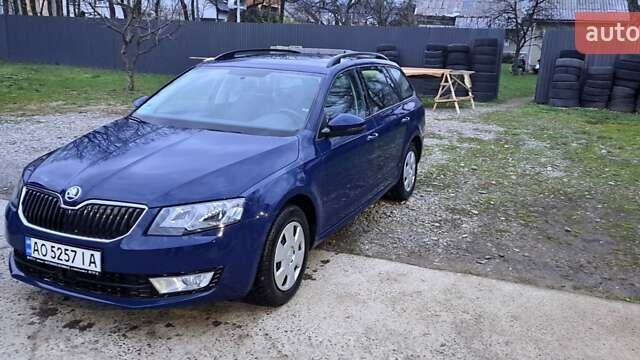 Шкода Октавия 2016 в Хусте на Automoto.ua Синий Шкода Октавия, объемом двигателя 1.6 л и пробегом 256 тыс. км за 10650 $, фото 4 на Automoto.ua