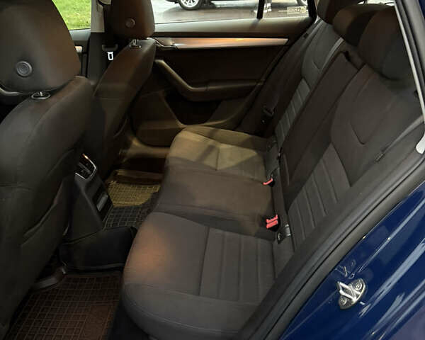 Синий Шкода Октавия, объемом двигателя 1.97 л и пробегом 231 тыс. км за 13400 $, фото 1 на Automoto.ua
