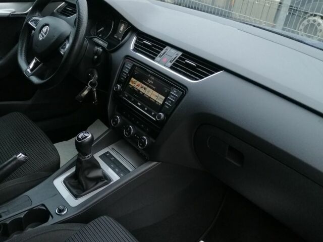 Синій Шкода Октавія, об'ємом двигуна 2 л та пробігом 251 тис. км за 15000 $, фото 14 на Automoto.ua