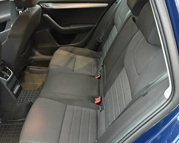 Синий Шкода Октавия, объемом двигателя 1.97 л и пробегом 231 тыс. км за 13400 $, фото 5 на Automoto.ua