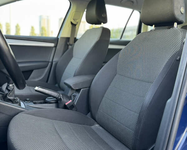 Синий Шкода Октавия, объемом двигателя 1.97 л и пробегом 374 тыс. км за 10800 $, фото 34 на Automoto.ua