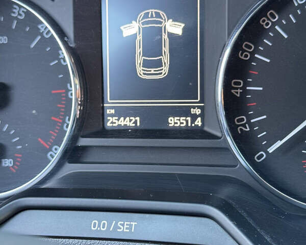 Синій Шкода Октавія, об'ємом двигуна 2 л та пробігом 245 тис. км за 11700 $, фото 14 на Automoto.ua