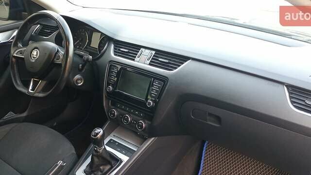 Синий Шкода Октавия, объемом двигателя 1.6 л и пробегом 299 тыс. км за 11300 $, фото 36 на Automoto.ua