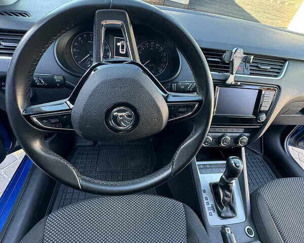 Синій Шкода Октавія, об'ємом двигуна 2 л та пробігом 245 тис. км за 11700 $, фото 13 на Automoto.ua