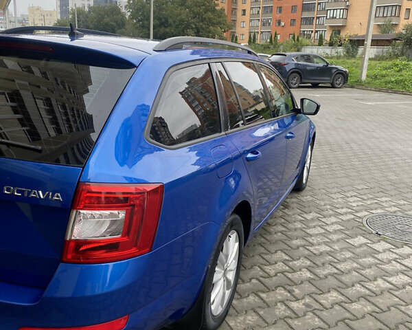 Синий Шкода Октавия, объемом двигателя 1.6 л и пробегом 311 тыс. км за 10800 $, фото 12 на Automoto.ua