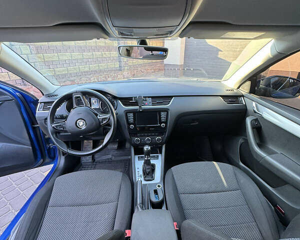 Синій Шкода Октавія, об'ємом двигуна 2 л та пробігом 245 тис. км за 11700 $, фото 7 на Automoto.ua