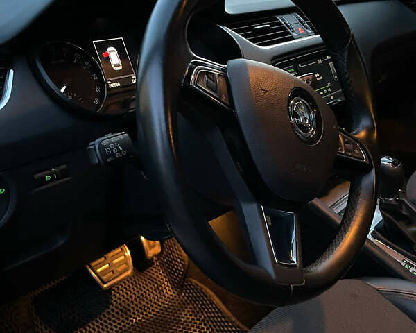 Синий Шкода Октавия, объемом двигателя 1.6 л и пробегом 265 тыс. км за 12500 $, фото 9 на Automoto.ua