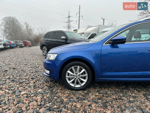 Синий Шкода Октавия, объемом двигателя 1.6 л и пробегом 225 тыс. км за 13000 $, фото 4 на Automoto.ua