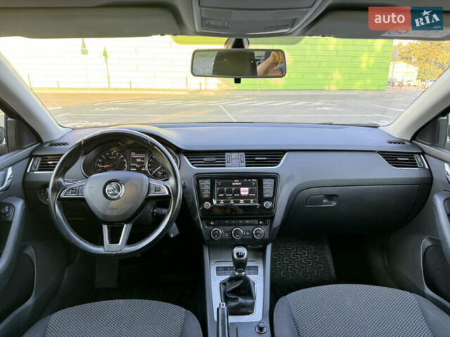 Синий Шкода Октавия, объемом двигателя 1.97 л и пробегом 372 тыс. км за 9100 $, фото 22 на Automoto.ua