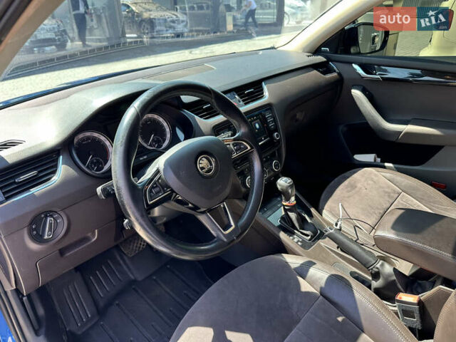 Синий Шкода Октавия, объемом двигателя 1.97 л и пробегом 218 тыс. км за 15000 $, фото 15 на Automoto.ua