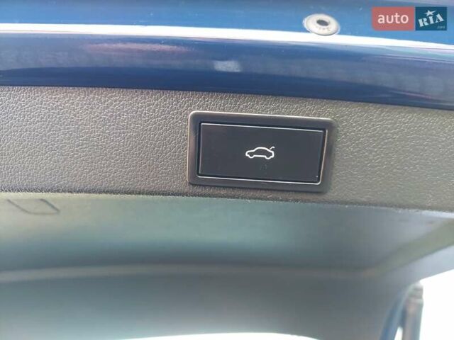 Синий Шкода Октавия, объемом двигателя 1.6 л и пробегом 200 тыс. км за 11400 $, фото 5 на Automoto.ua