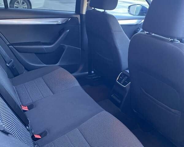 Шкода Октавія 2016 у Жовкві на Automoto.ua Синій Шкода Октавія, об'ємом двигуна 1.6 л та пробігом 251 тис. км за 10200 $, фото 20 на Automoto.ua