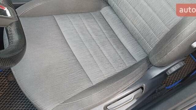 Синий Шкода Октавия, объемом двигателя 1.6 л и пробегом 299 тыс. км за 11300 $, фото 25 на Automoto.ua