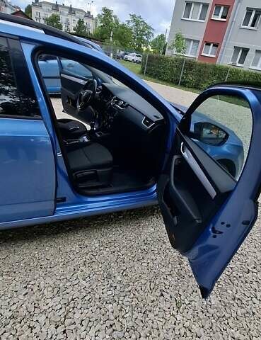 Синий Шкода Октавия, объемом двигателя 1.6 л и пробегом 173 тыс. км за 10000 $, фото 1 на Automoto.ua