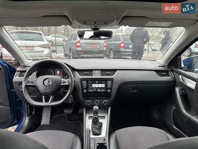 Синий Шкода Октавия, объемом двигателя 1.6 л и пробегом 224 тыс. км за 13200 $, фото 30 на Automoto.ua