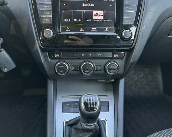 Синий Шкода Октавия, объемом двигателя 1.97 л и пробегом 372 тыс. км за 9100 $, фото 21 на Automoto.ua