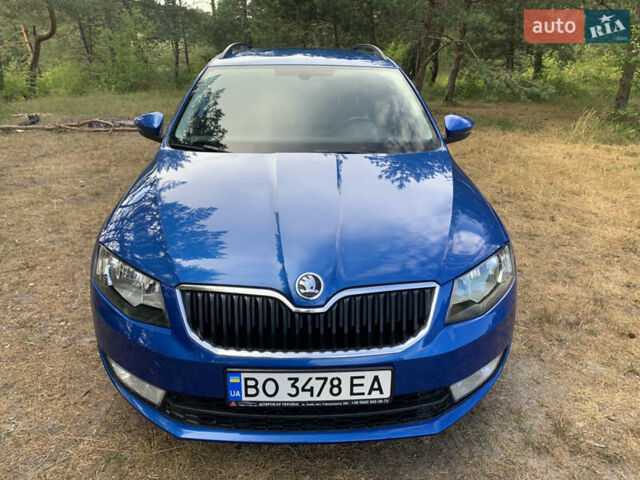 Синий Шкода Октавия, объемом двигателя 1.6 л и пробегом 205 тыс. км за 10500 $, фото 1 на Automoto.ua