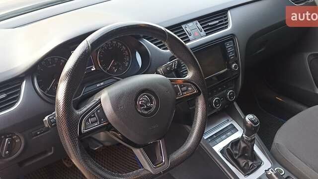 Синий Шкода Октавия, объемом двигателя 1.6 л и пробегом 299 тыс. км за 11300 $, фото 22 на Automoto.ua
