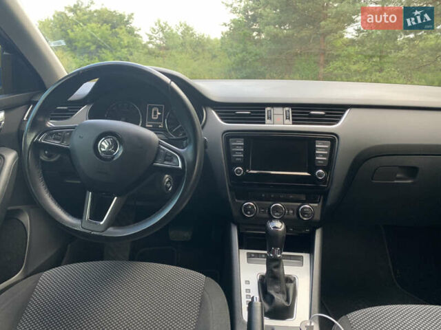 Синий Шкода Октавия, объемом двигателя 1.6 л и пробегом 205 тыс. км за 10500 $, фото 9 на Automoto.ua