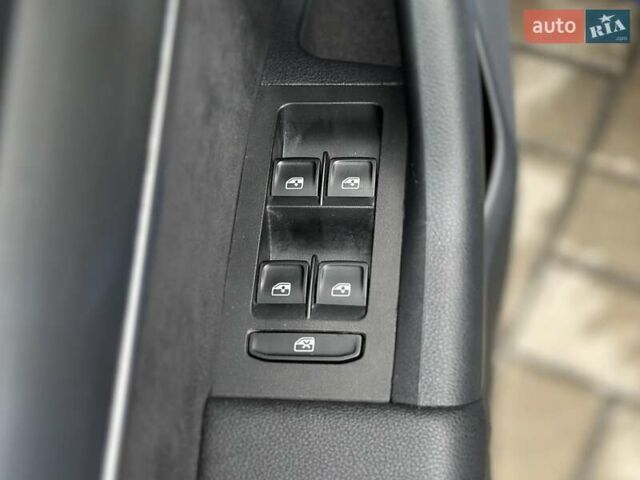 Синий Шкода Октавия, объемом двигателя 1.4 л и пробегом 136 тыс. км за 16000 $, фото 17 на Automoto.ua