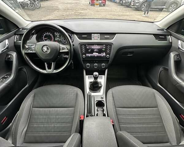 Шкода Октавия 2017 в Буче на Automoto.ua Синий Шкода Октавия, объемом двигателя 1.6 л и пробегом 267 тыс. км за 12400 $, фото 15 на Automoto.ua