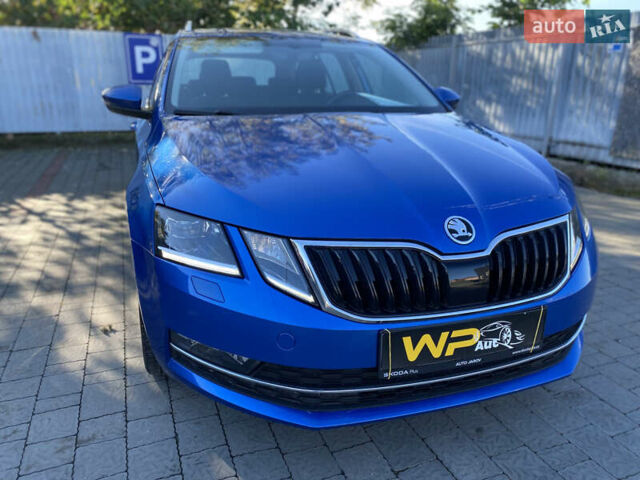 Синий Шкода Октавия, объемом двигателя 1.6 л и пробегом 210 тыс. км за 13300 $, фото 1 на Automoto.ua