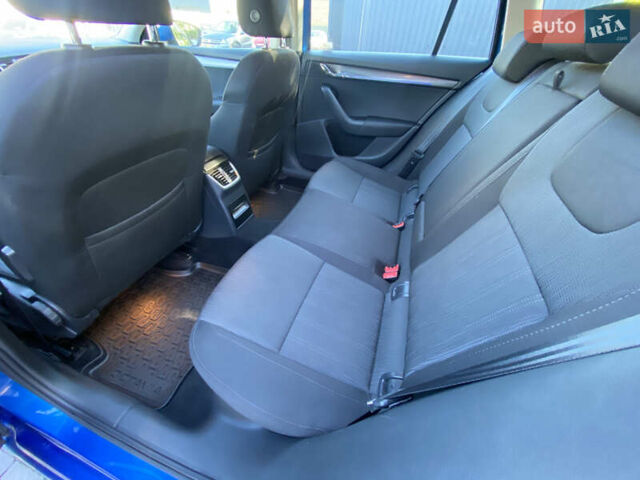 Синий Шкода Октавия, объемом двигателя 1.6 л и пробегом 210 тыс. км за 13300 $, фото 11 на Automoto.ua