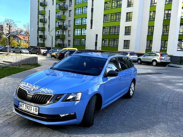 Синій Шкода Октавія, об'ємом двигуна 2 л та пробігом 330 тис. км за 12850 $, фото 10 на Automoto.ua