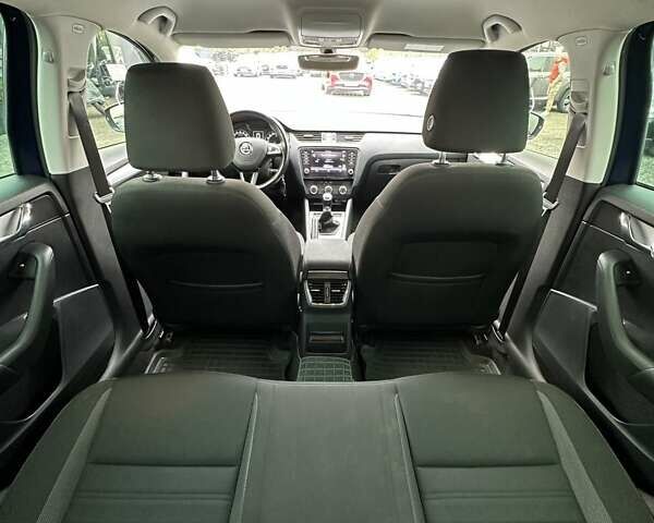 Шкода Октавия 2017 в Буче на Automoto.ua Синий Шкода Октавия, объемом двигателя 1.6 л и пробегом 267 тыс. км за 12400 $, фото 39 на Automoto.ua