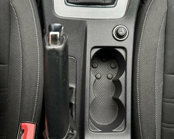 Шкода Октавия 2017 в Буче на Automoto.ua Синий Шкода Октавия, объемом двигателя 1.6 л и пробегом 267 тыс. км за 12400 $, фото 33 на Automoto.ua