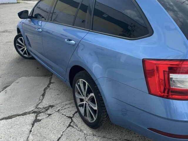Синий Шкода Октавия, объемом двигателя 1.6 л и пробегом 260 тыс. км за 14500 $, фото 1 на Automoto.ua