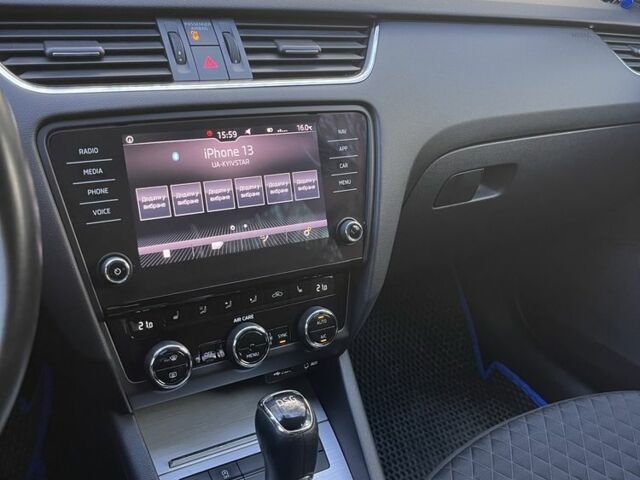 Синій Шкода Октавія, об'ємом двигуна 2 л та пробігом 260 тис. км за 15000 $, фото 6 на Automoto.ua